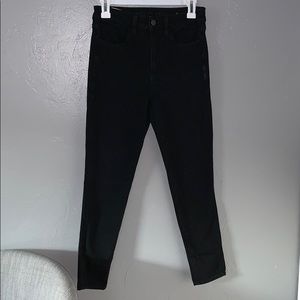 AE sz6 black skinny jeans NWOT